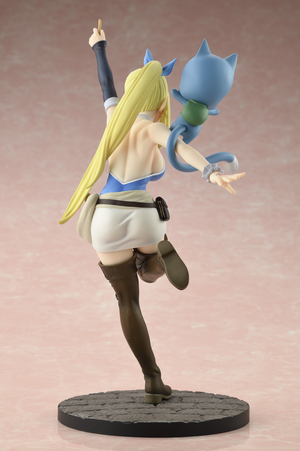 "Fairy Tail Final Season" Lucy Heartfilia Wink Ver.