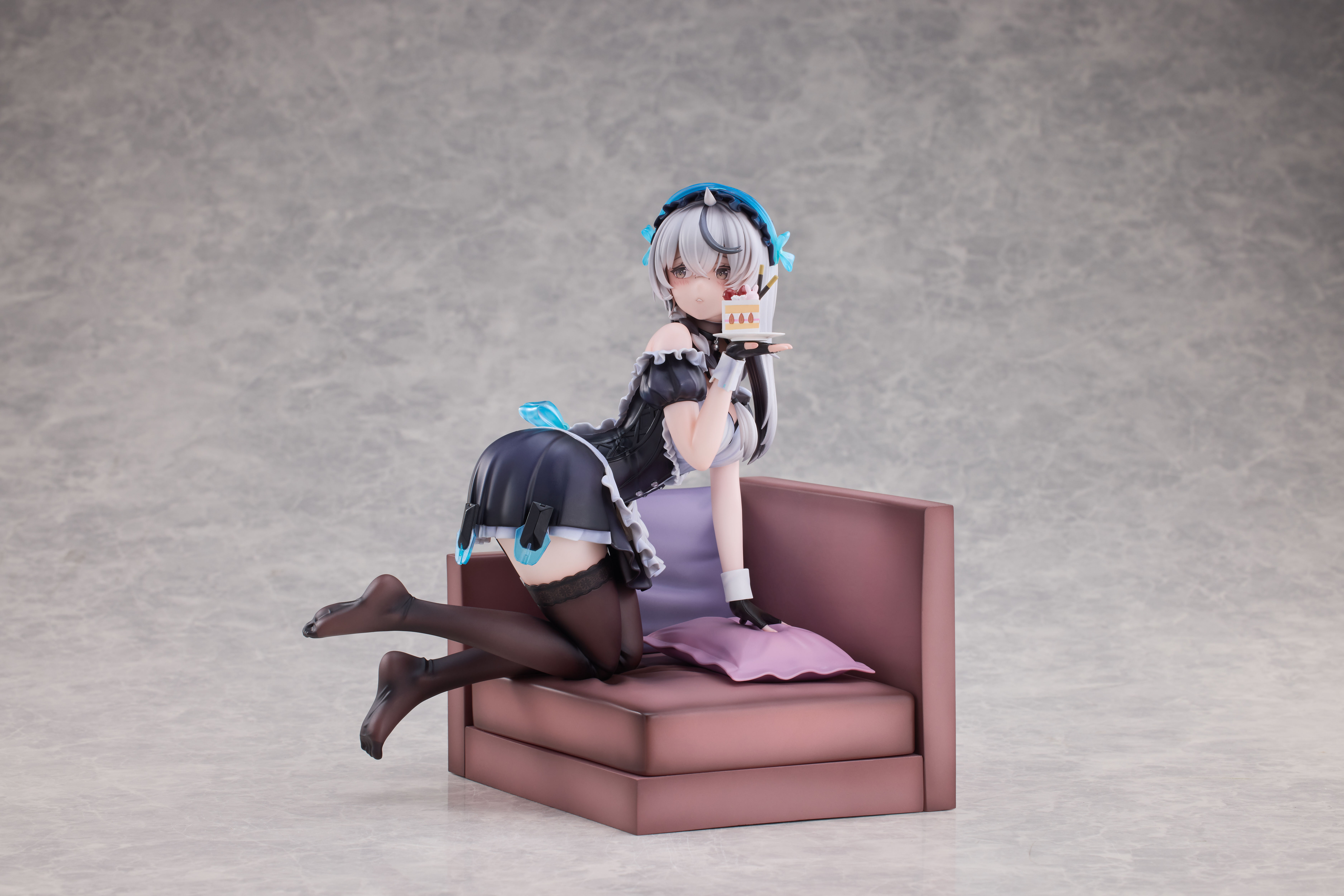 Raise Dream "SNOWBREAK: CONTAINMENT ZONE" CHERNO & MEURSAULT APPRENTICE MAID VER. 1/6 SCALE FIGURE NORMAL EDITION