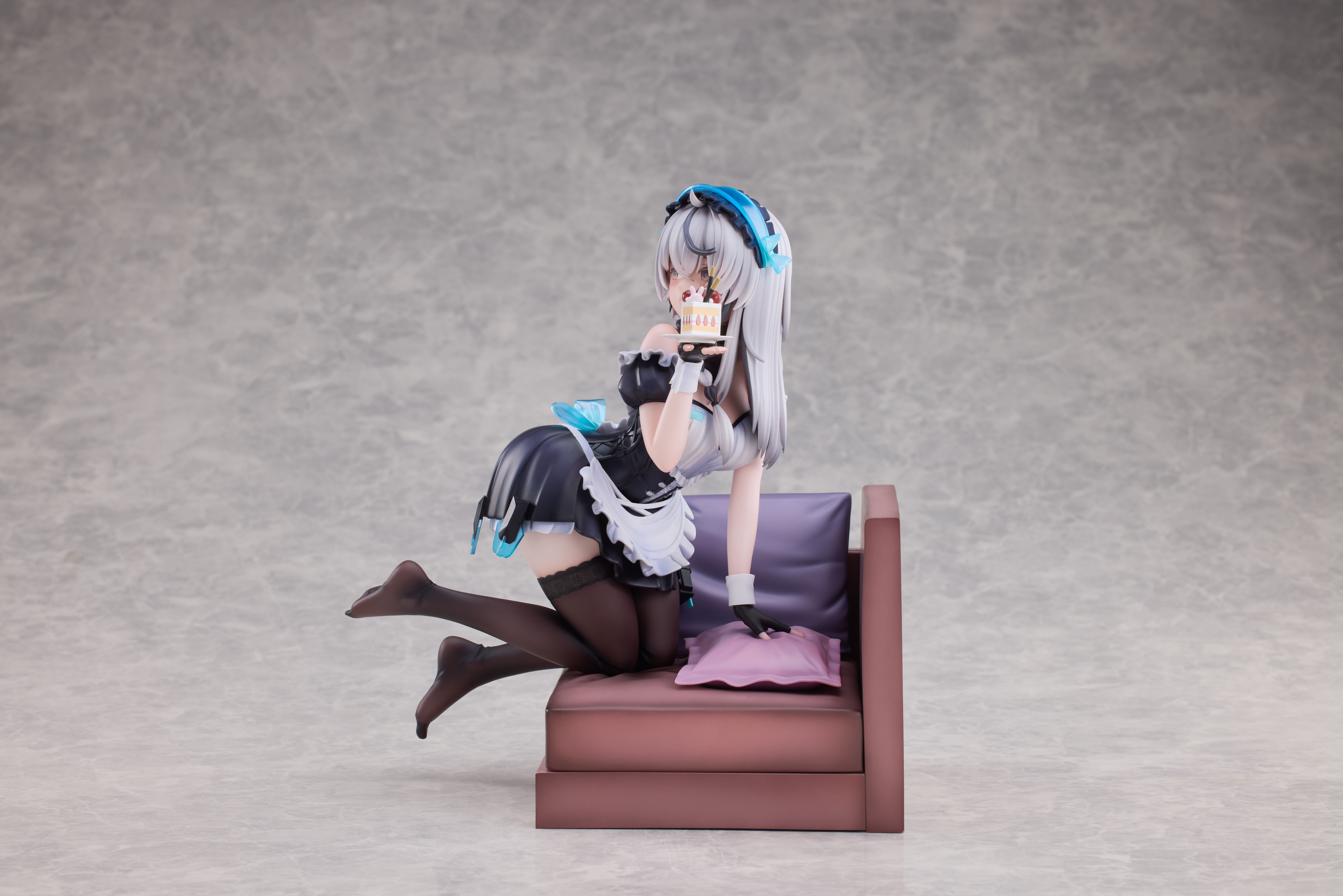 Raise Dream "SNOWBREAK: CONTAINMENT ZONE" CHERNO & MEURSAULT APPRENTICE MAID VER. 1/6 SCALE FIGURE NORMAL EDITION