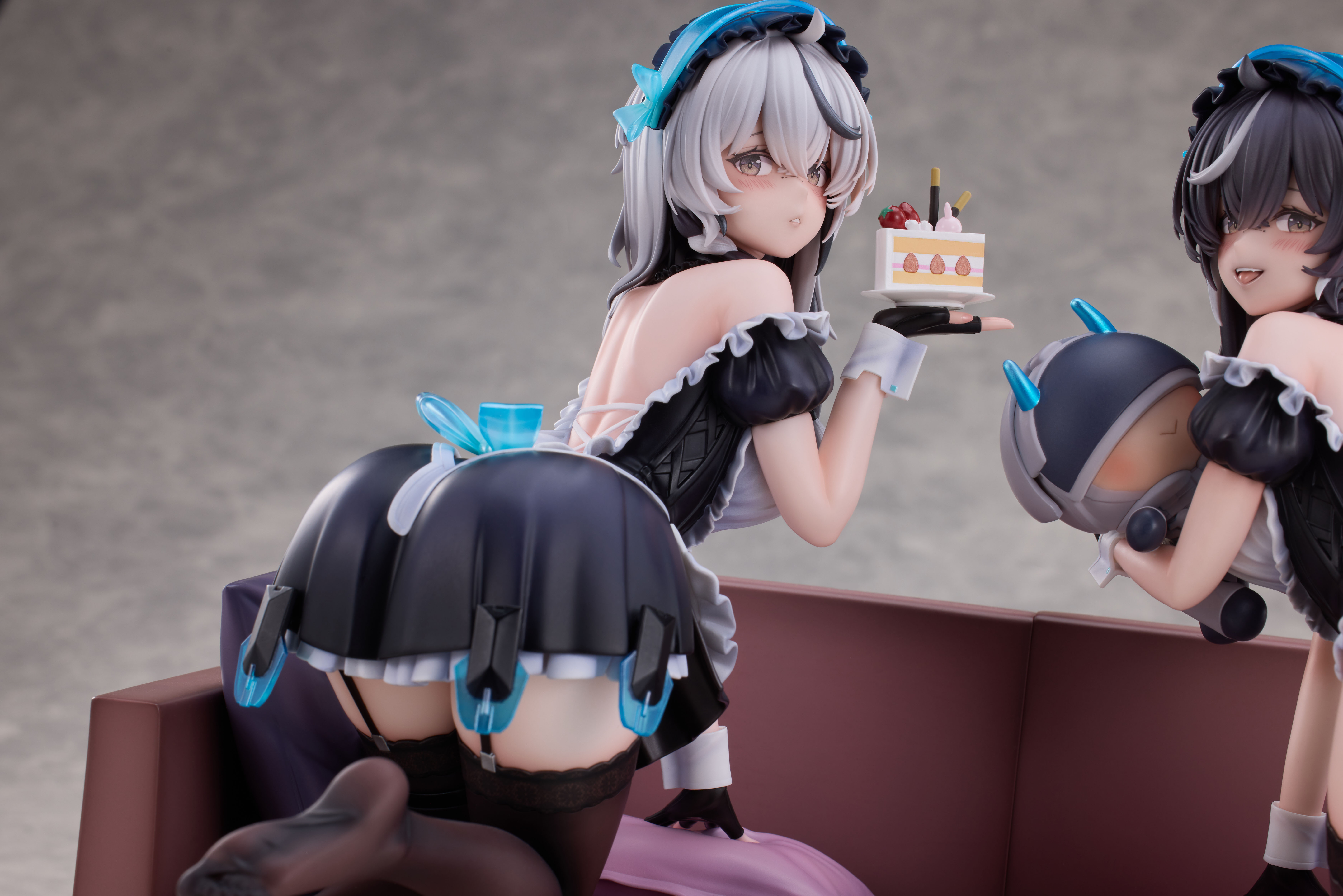 Raise Dream "SNOWBREAK: CONTAINMENT ZONE" CHERNO & MEURSAULT APPRENTICE MAID VER. 1/6 SCALE FIGURE DELUXE EDITION