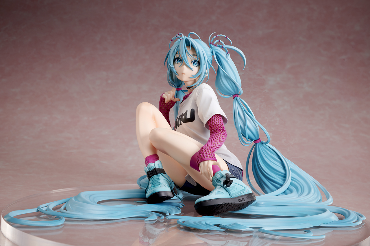 [Pre-order] Hatsune Miku x Yoneyama Mai The Latest Street Style "Cute" - 1/4 Scale Figure