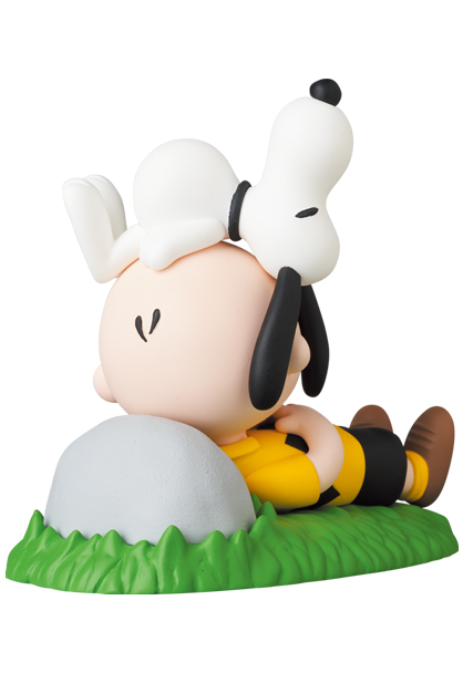 UDF PEANUTS Series 9 NAPPING CHARLIE BROWN & SNOOPY