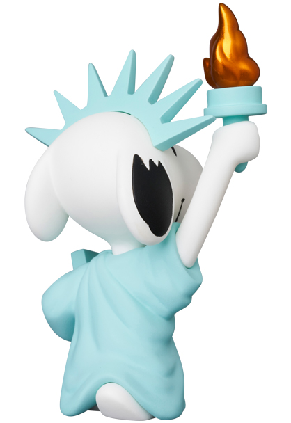 UDF PEANUTS Series 17 STATUE OF LIBERTY SNOOPY