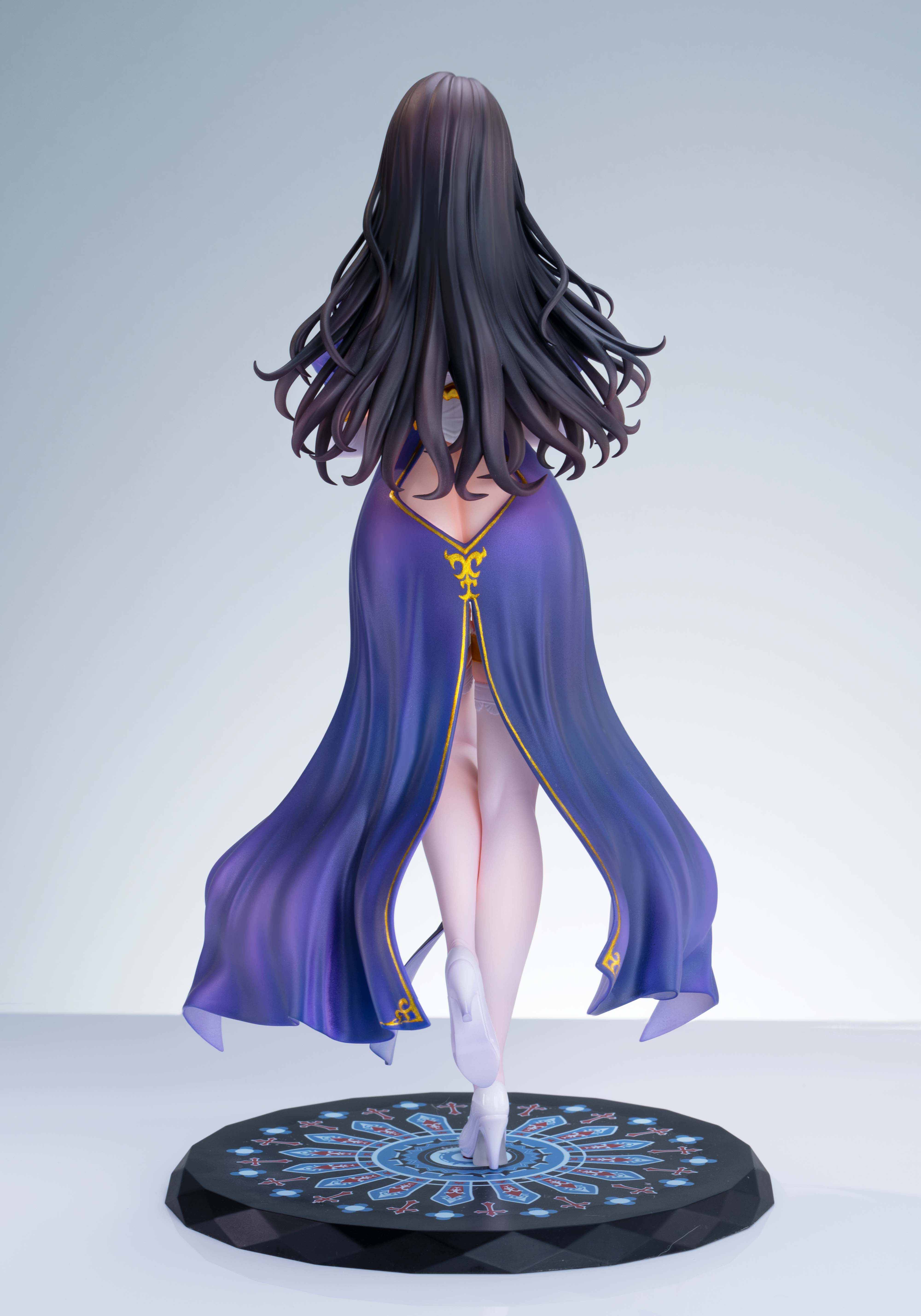 UNI-LIKE THE NUN OF PRAYER - PETRONE 1/6 SCALE FIGURE