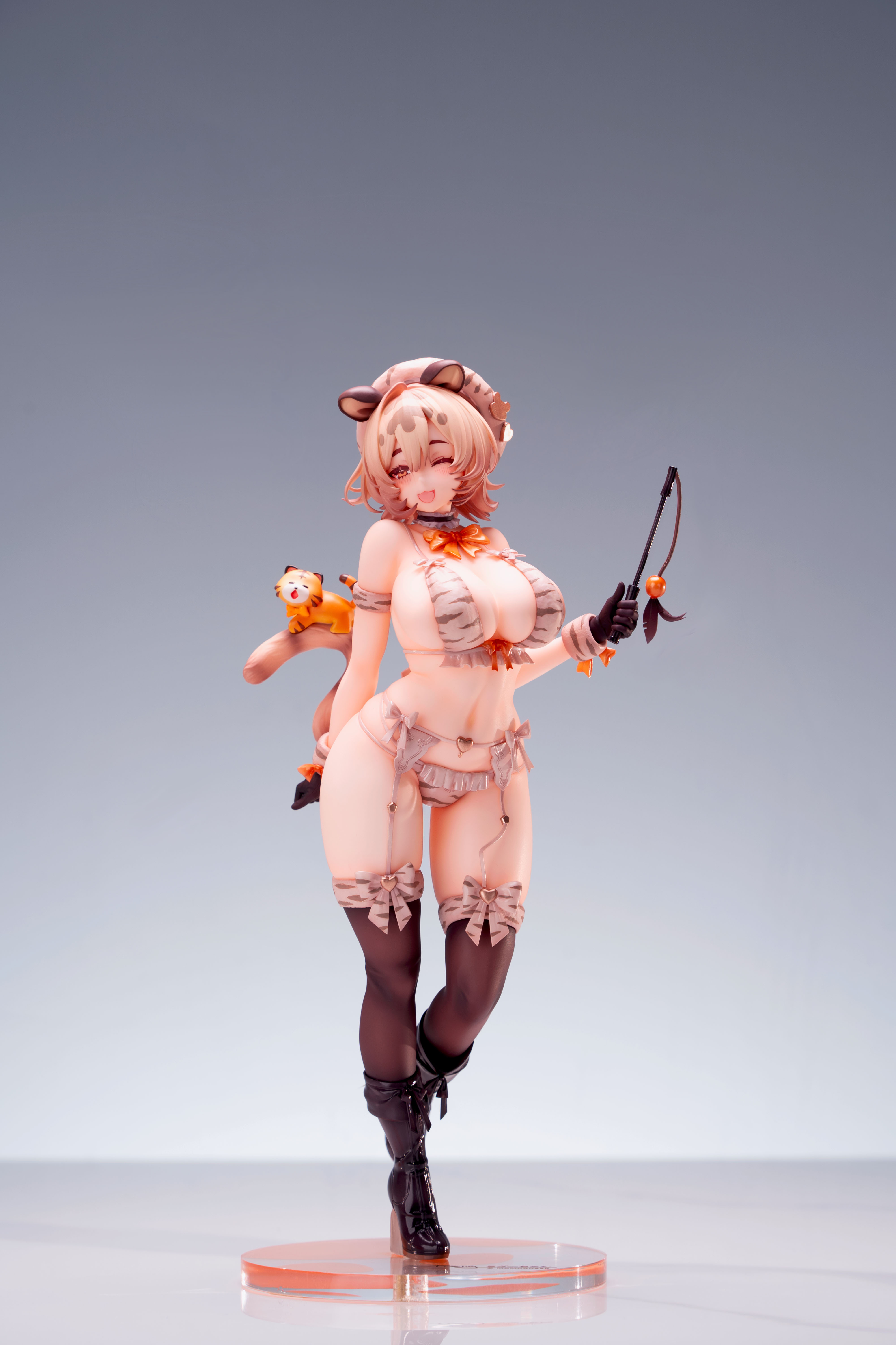 Gal.V MIGU CHAN 1/6 SCALE FIGURE DELUXE EDITION