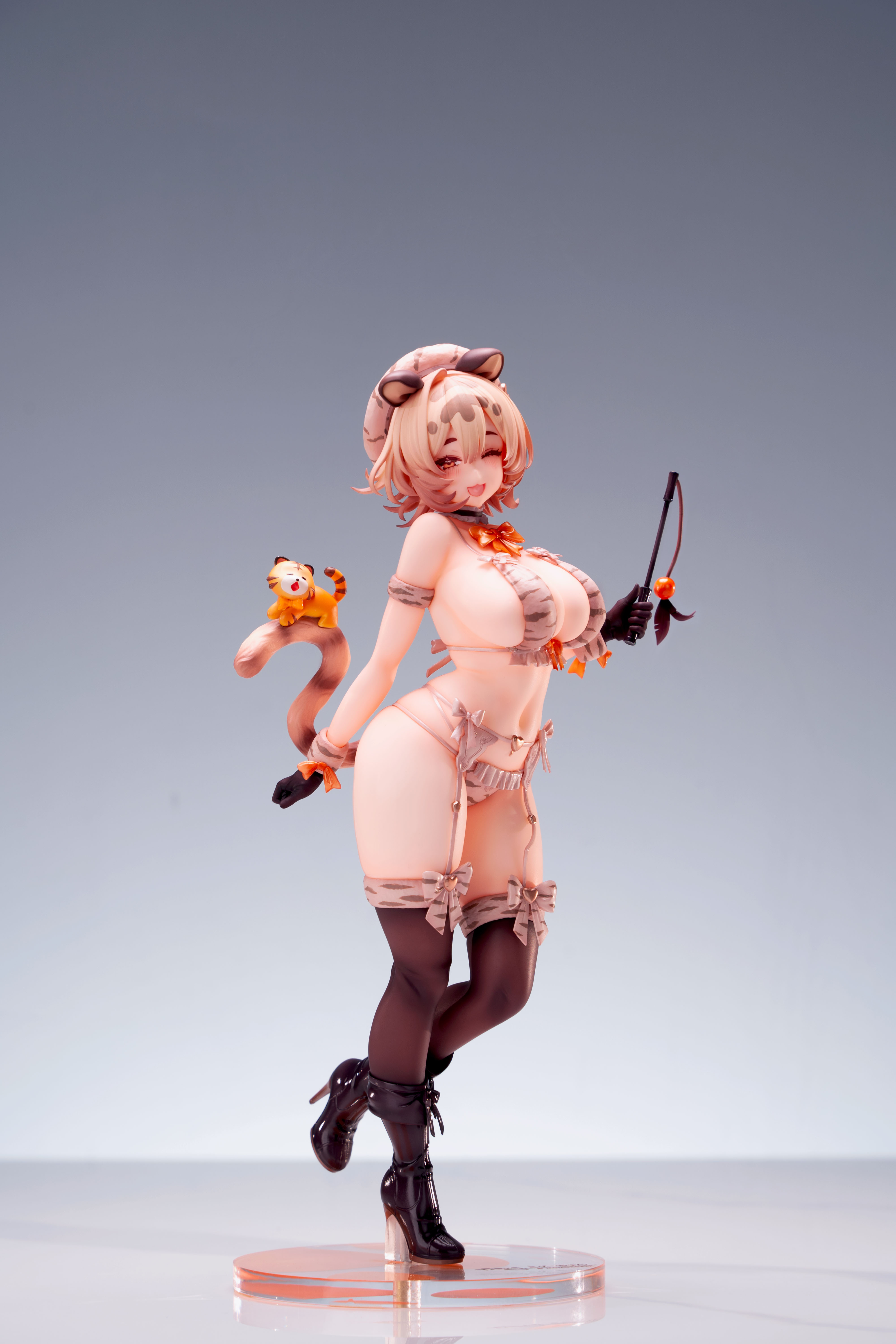 Gal.V MIGU CHAN 1/6 SCALE FIGURE DELUXE EDITION