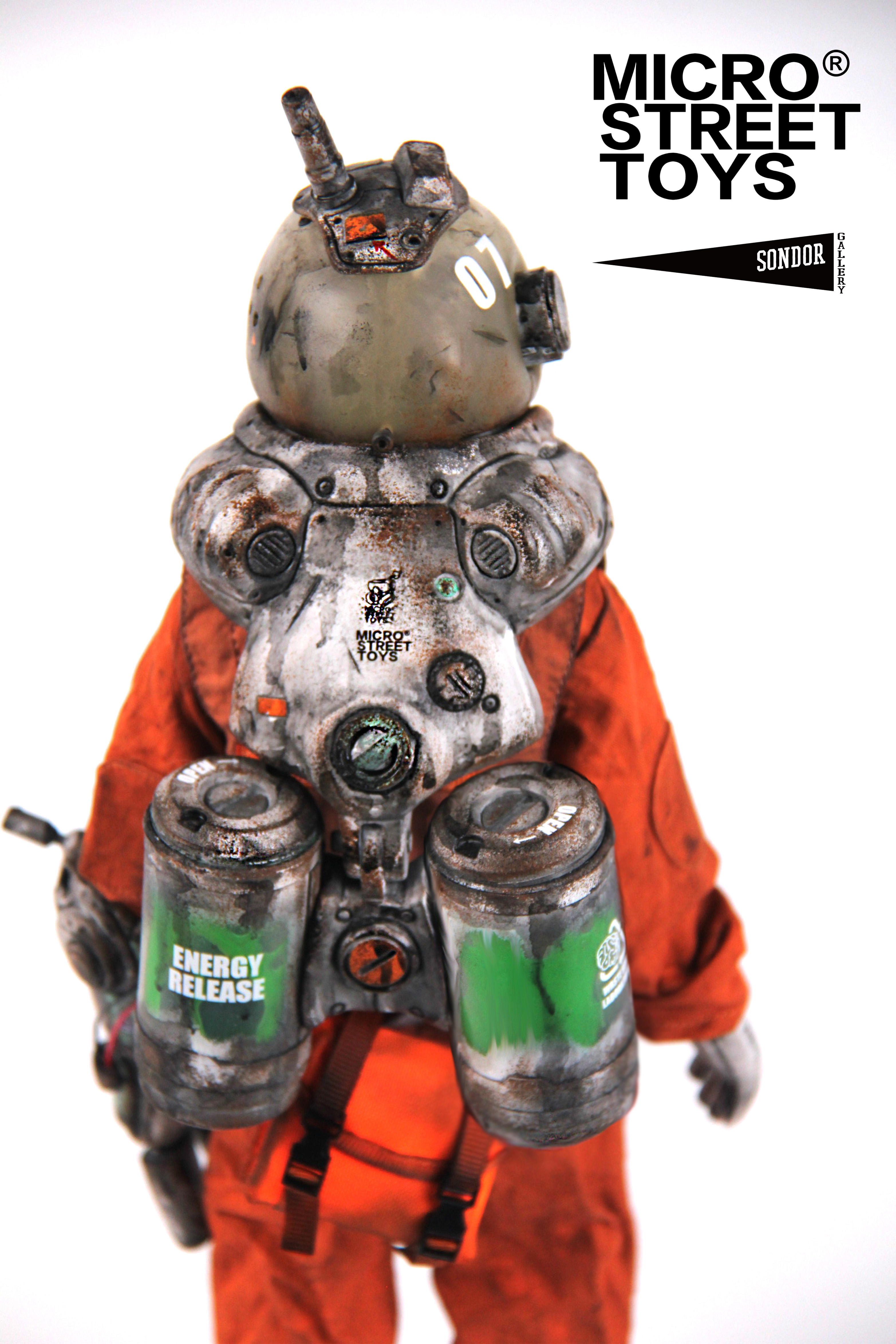 MICRO(R) STREET TOYS x SONDOR ERA OF RUST-ROGER 1/6 SCALE ACTION FIGURE