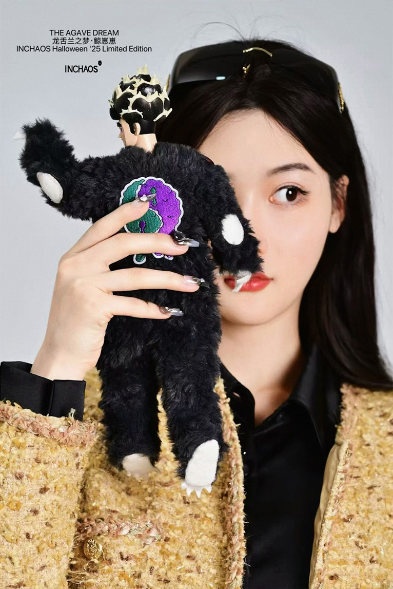 INCHAOS THE AGAVE DREAM BABY WHALE 1/6 SCALE ACTION FIGURE (GREEN & BLACK SET OF TWO)