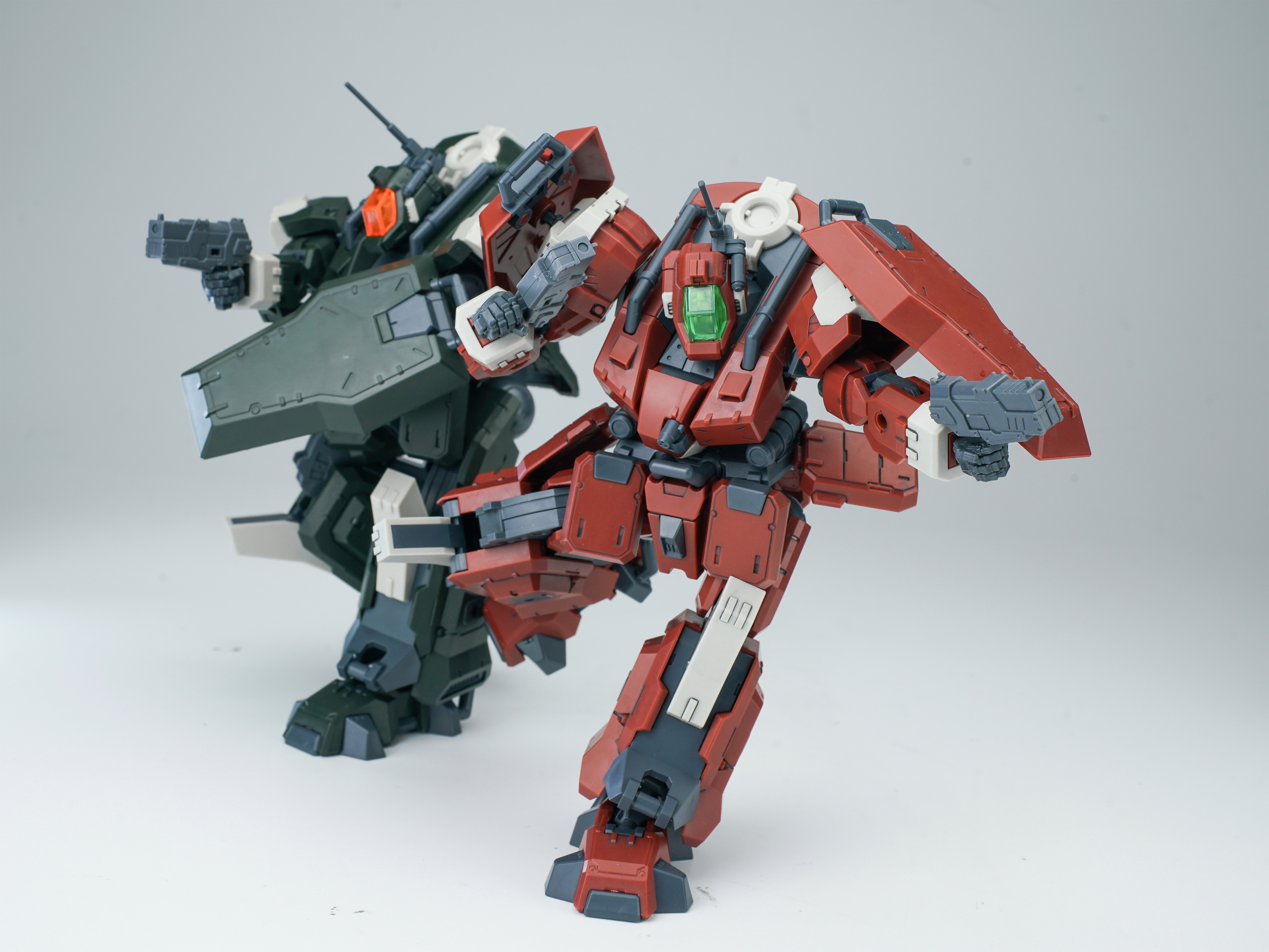 SHEIK MAINLAND ULTRA ACTION TROOPER SERIES HONG MO 1/144 SCALE PLASTIC MODEL KIT (RED)