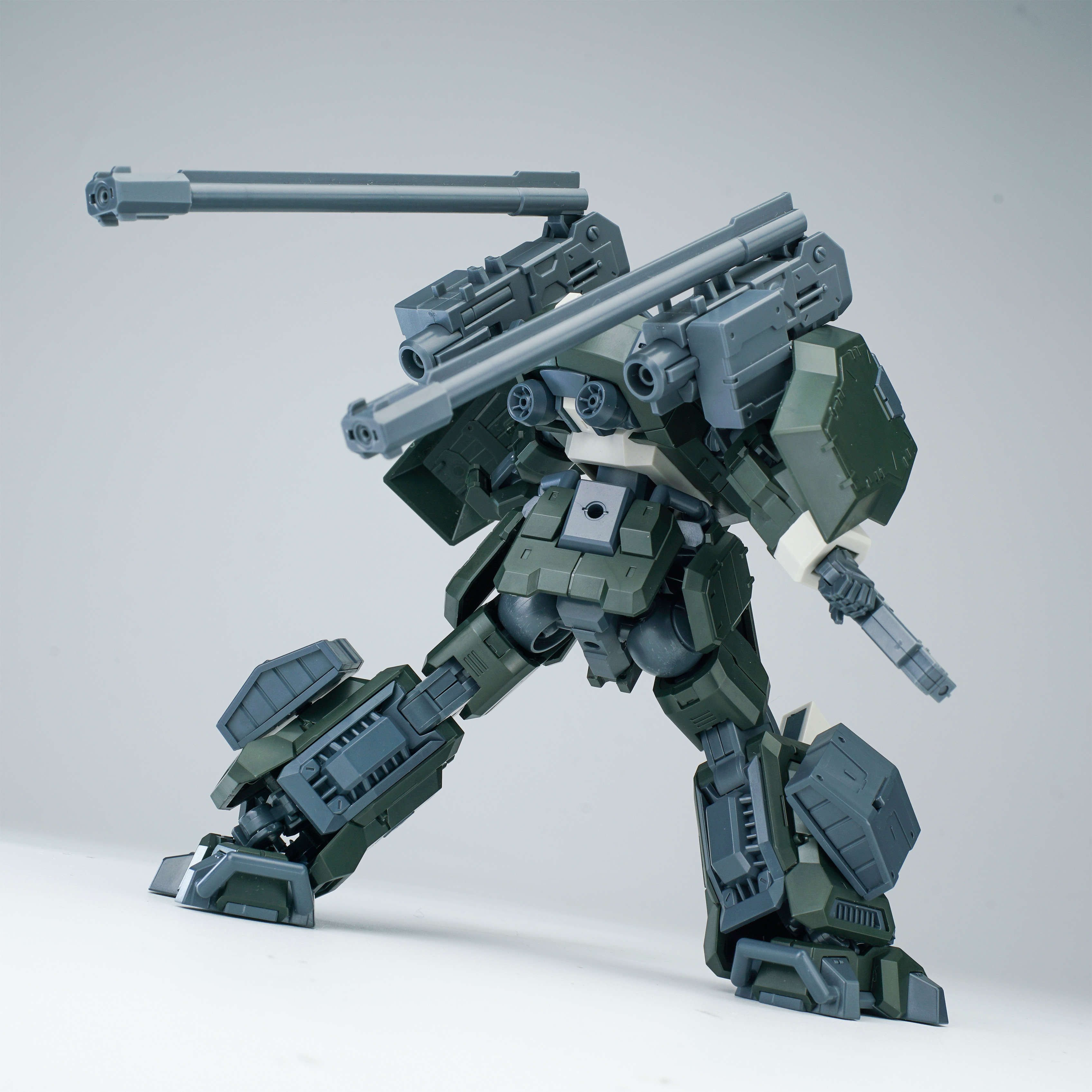 SHEIK MAINLAND ULTRA ACTION TROOPER SERIES HONG MO 1/144 SCALE PLASTIC MODEL KIT (GREEN)