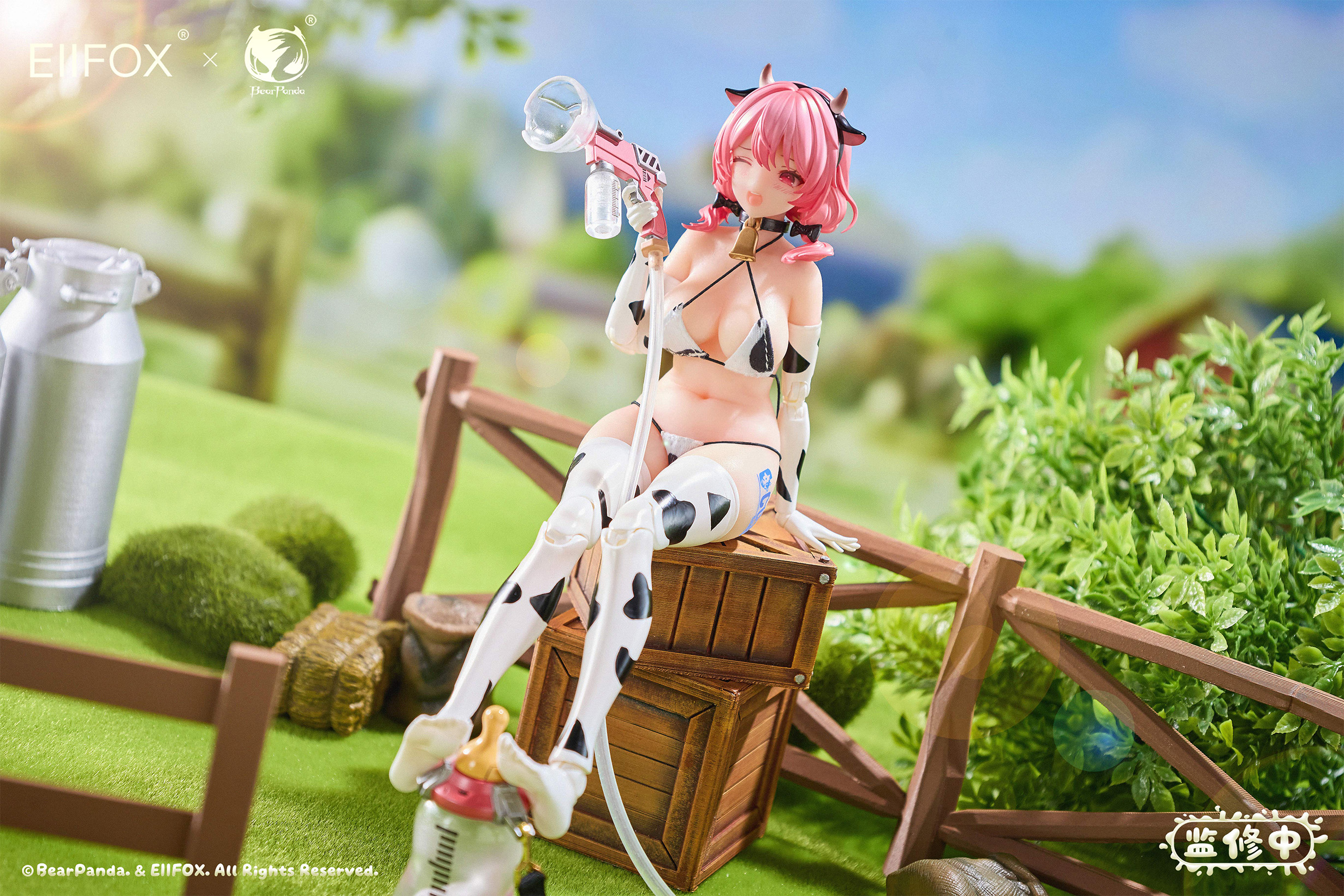 BEARPANDA x EIIFOX COW MOMO 1/8 SCALE ACTION FIGURE
