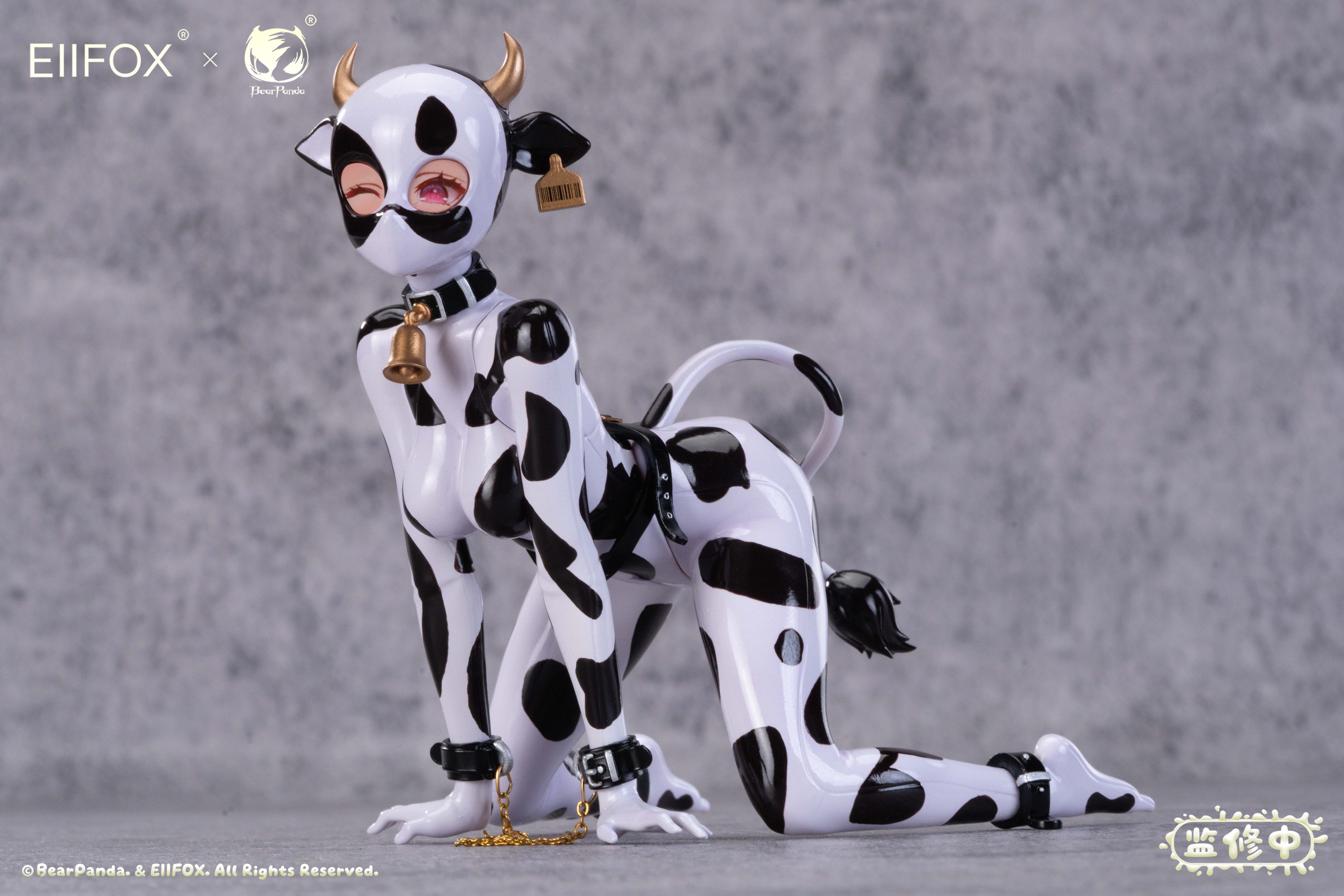 BEARPANDA x EIIFOX COW MOMO 1/8 SCALE ACTION FIGURE