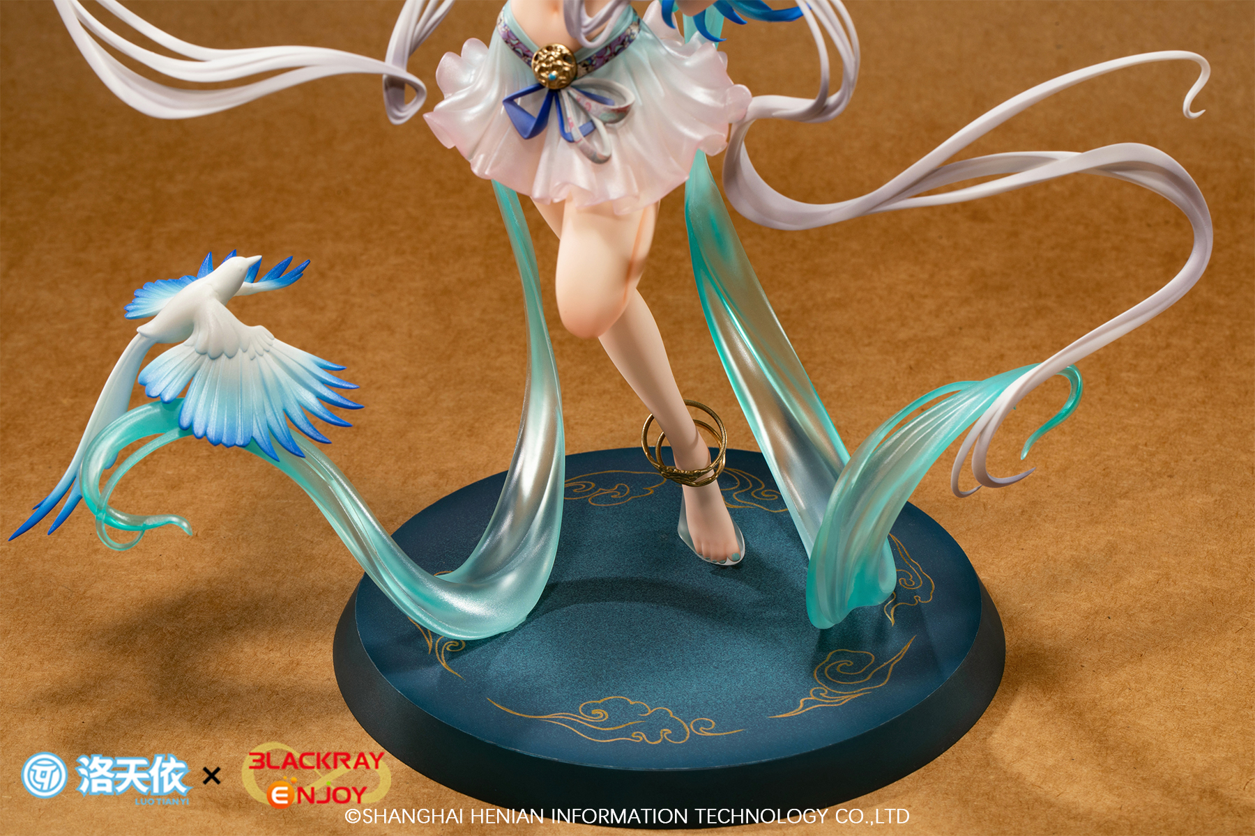 [Pre-order] BLACKRAY ENJOY Luo Tianyi Aotori Denshin Ver. - 1/8 Scale Figure