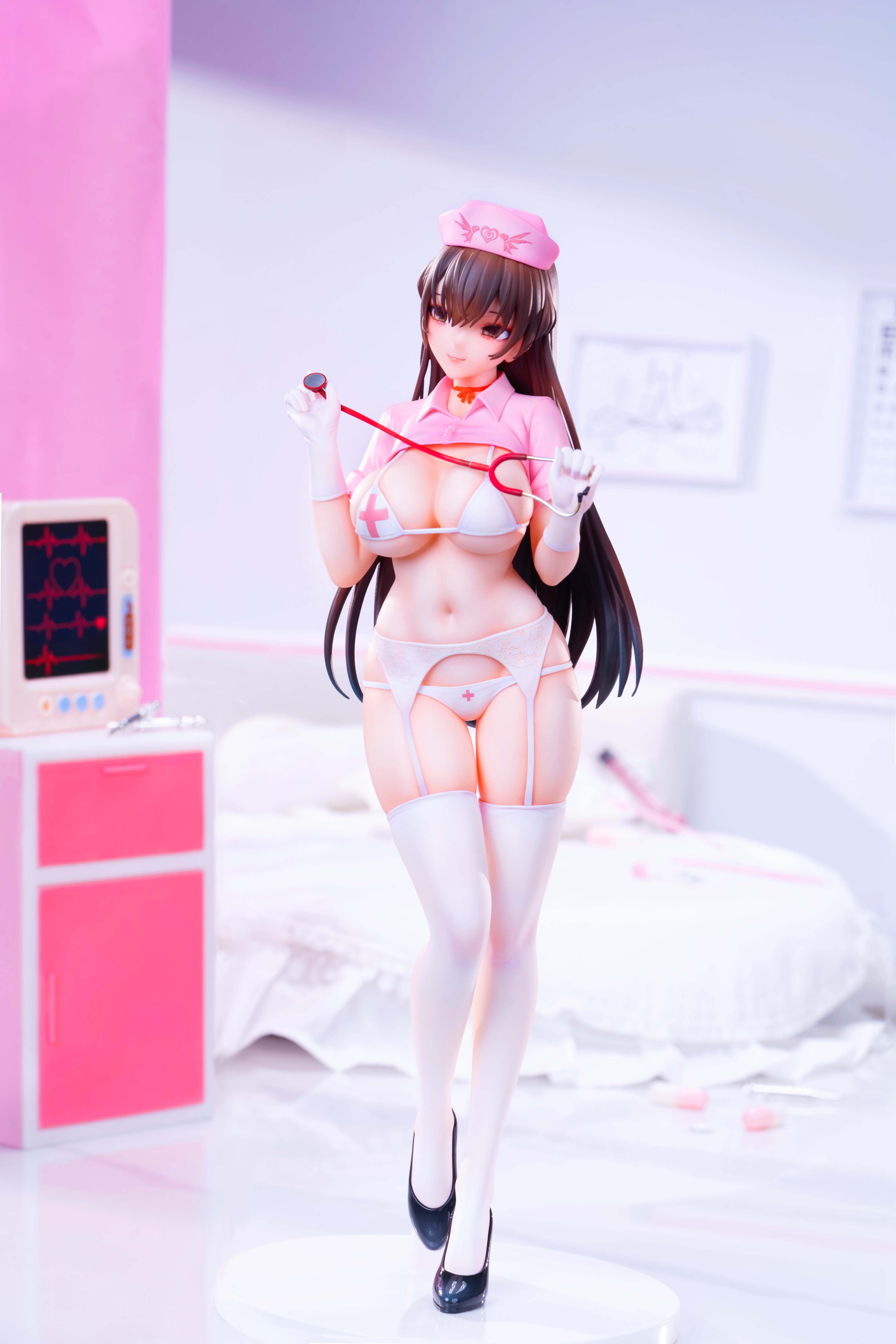 MOMOROSER KONATA NURSE VER. 1/6 SCALE FIGURE