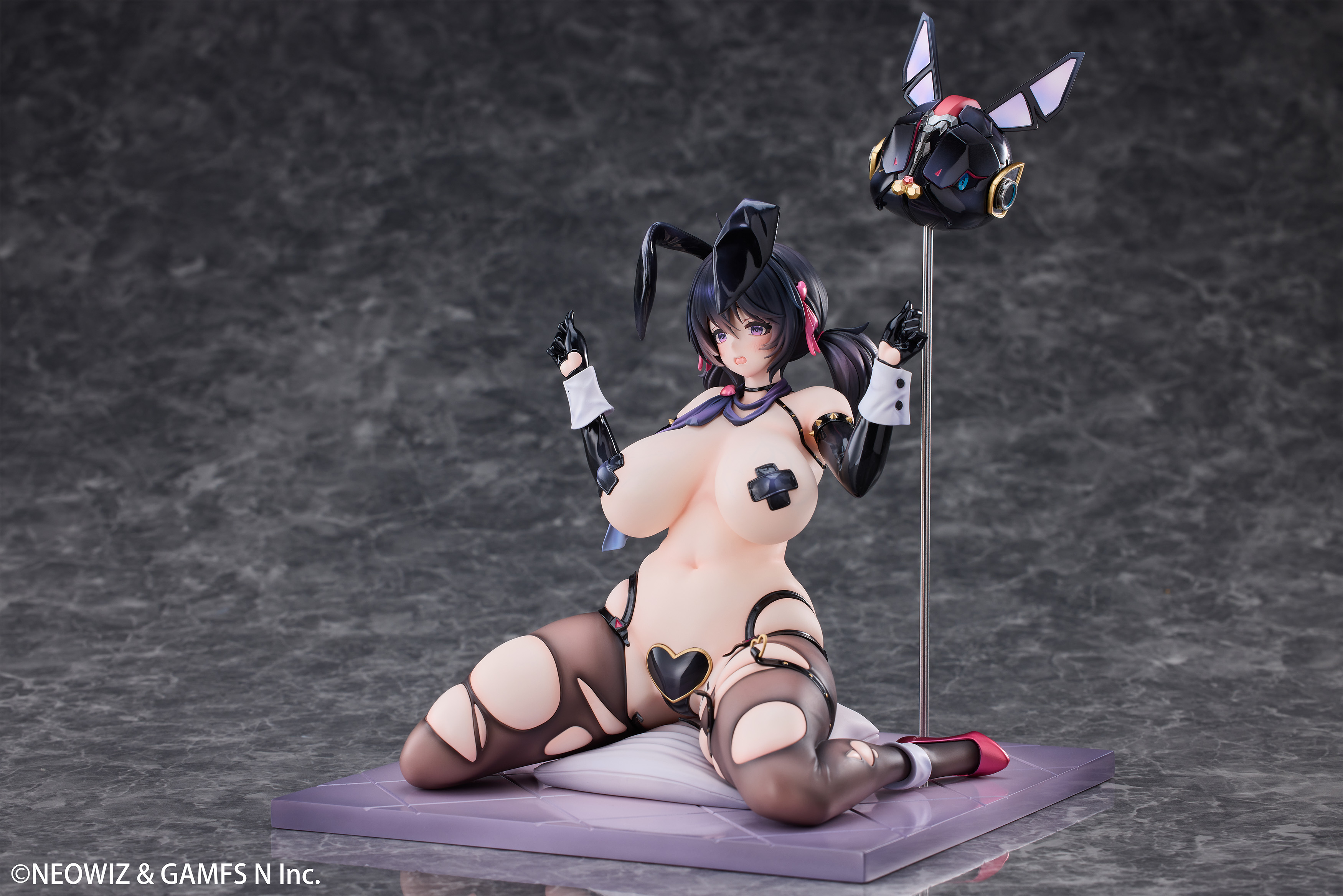LOVELY "BROWNDUST 2" CELEBRITY BUNNY LOEN 1/6 SCALE FIGURE