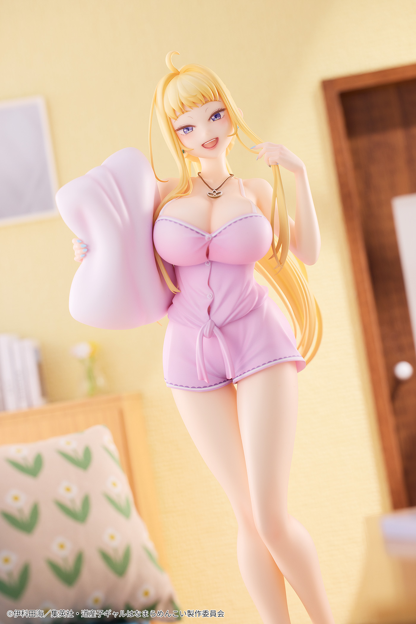 HANABEE "HOKKAIDO GALS ARE SUPER ADORABLE!" FUYUKI MINAMI PAJAMA VER. 1/6 SCALE FIGURE