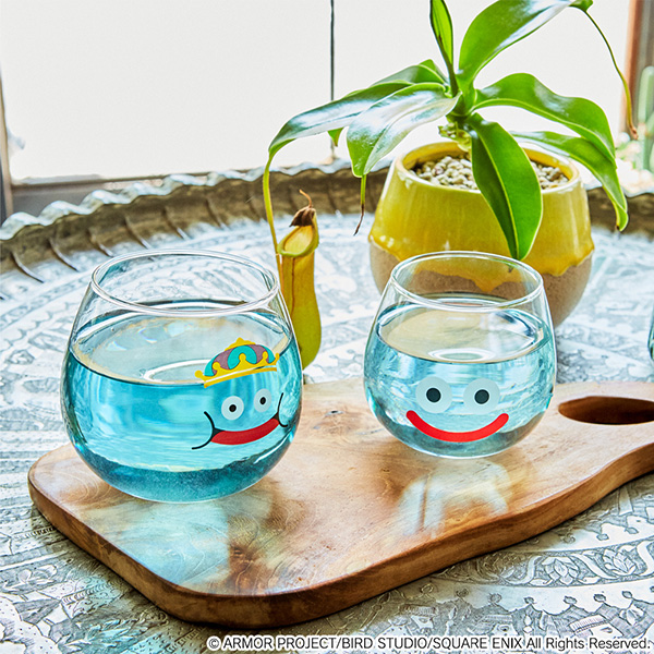"Dragon Quest" Smile Slime King Slime Big Yurayura Glass