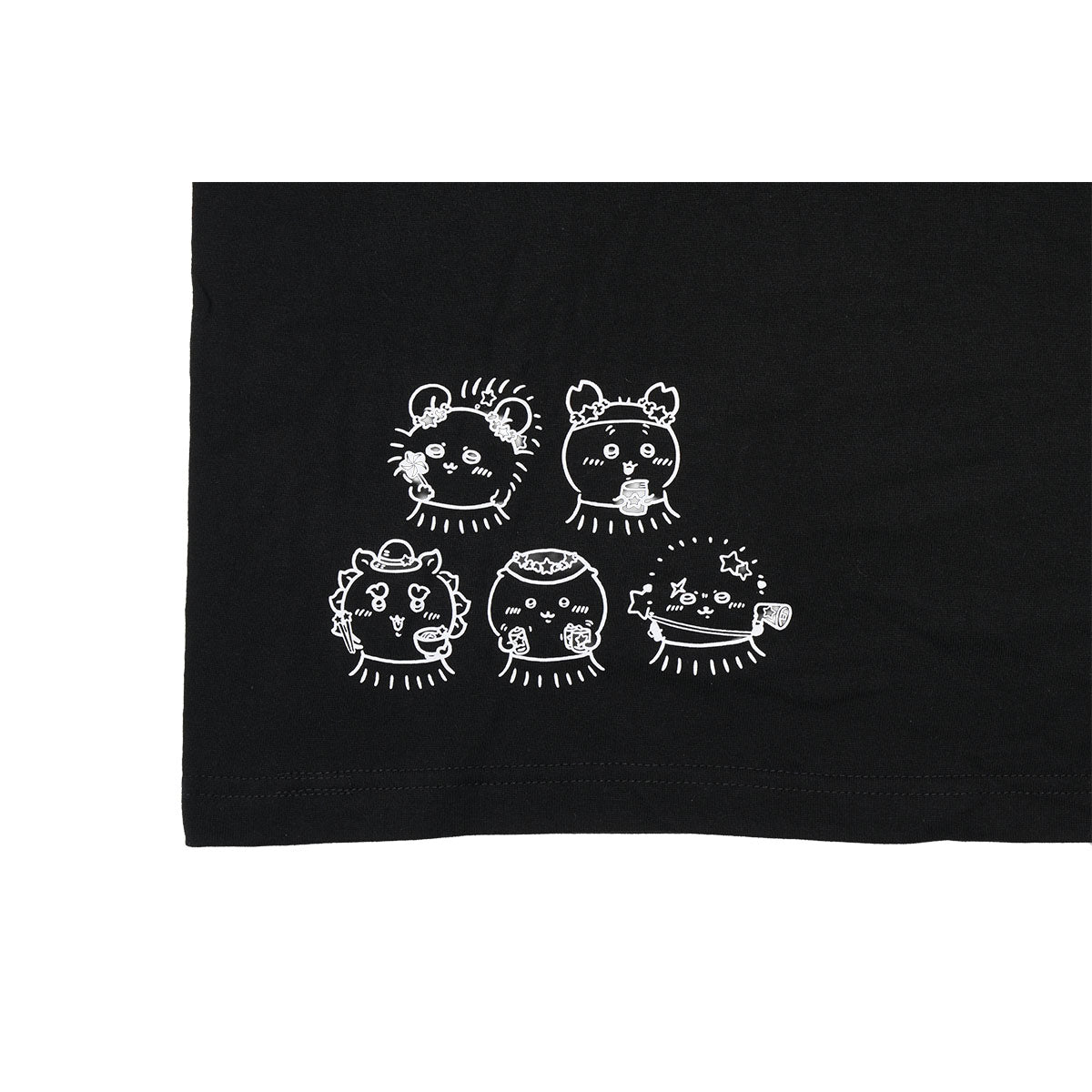 [Pre-order] Chiikawa Movie Chiikawa☆Starry Skytree(R) and Secret Island T-Shirt - Black