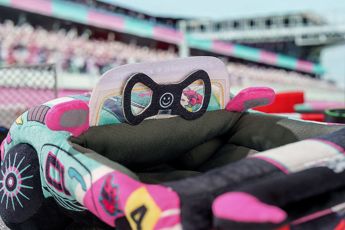 [Pre-order] Hatsune Miku GT Project Hatsune Miku Racing Ver. 2025 Plushie Set