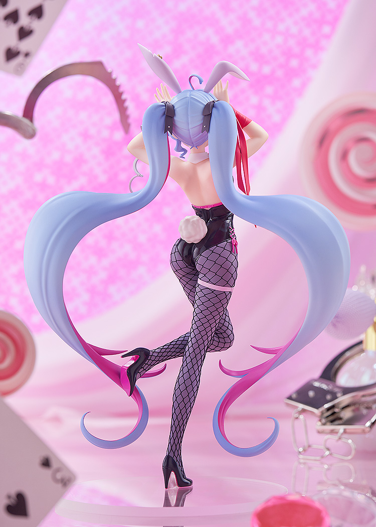 POP UP PARADE Character Vocal Series 01 Hatsune Miku Hatsune Miku Rabbit Hole Ver. L Size