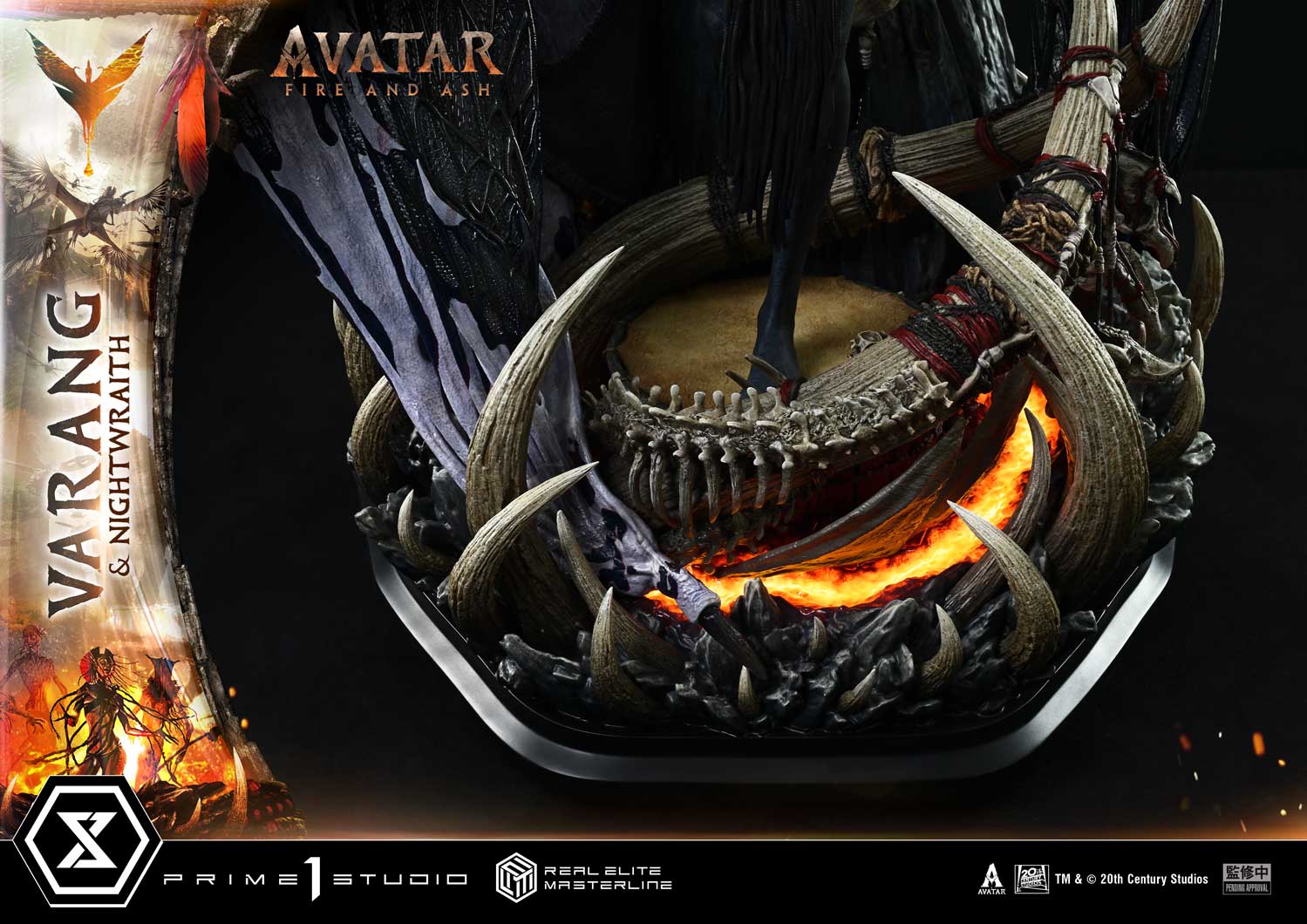 Real Elite Masterline "Avatar: Fire and Ash" Varang & Nightwraith Avatar Legacy Collection