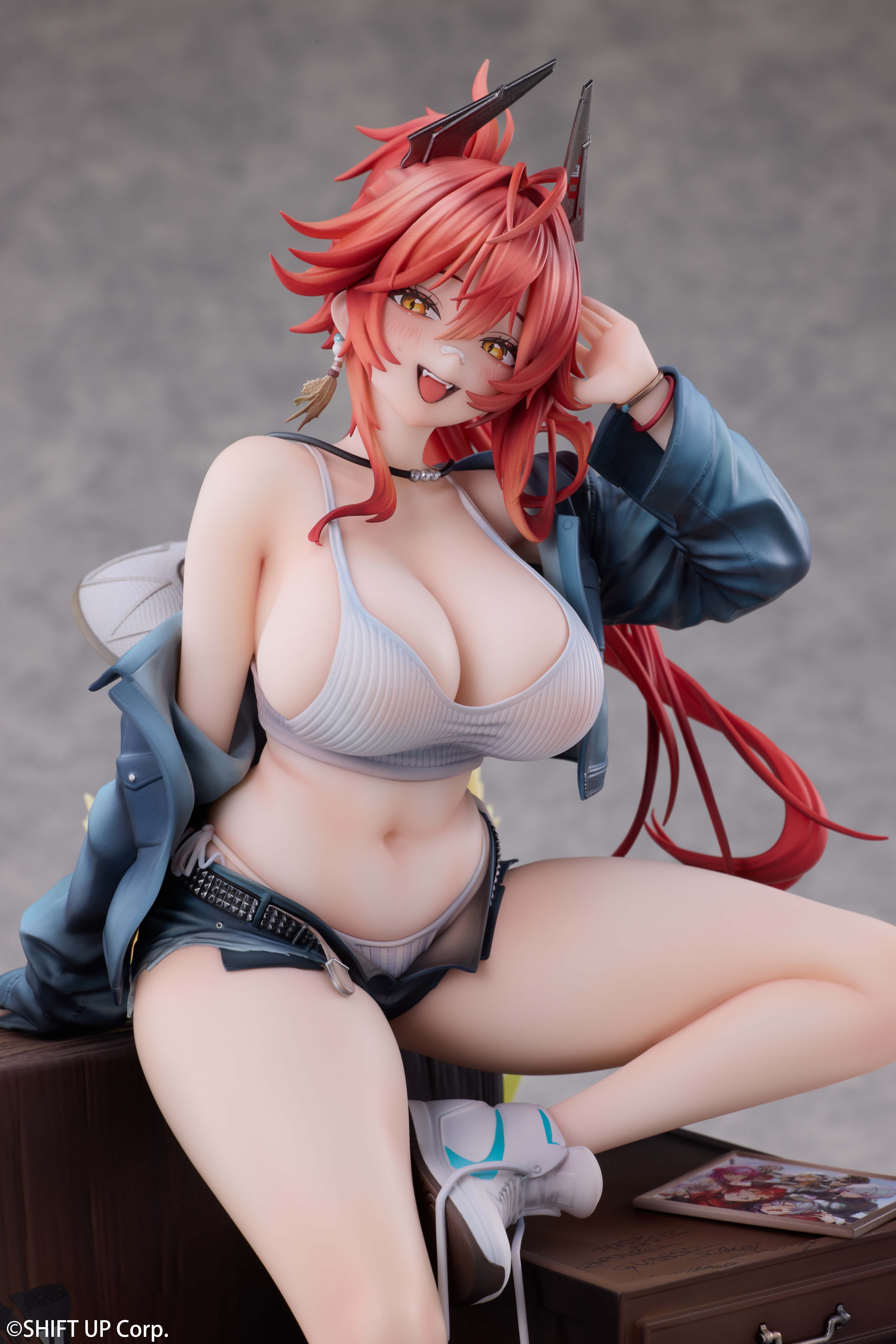 HOBBYSAKURA "GODDESS OF VICTORY: NIKKE" RED HOOD RETRO DAYS 1/7 SCALE FIGUR NORMAL EDITION