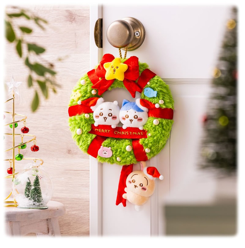 Chiikawa Christmas wreath plush hanging on a door with Chiikawa, Hachiware and Usagi