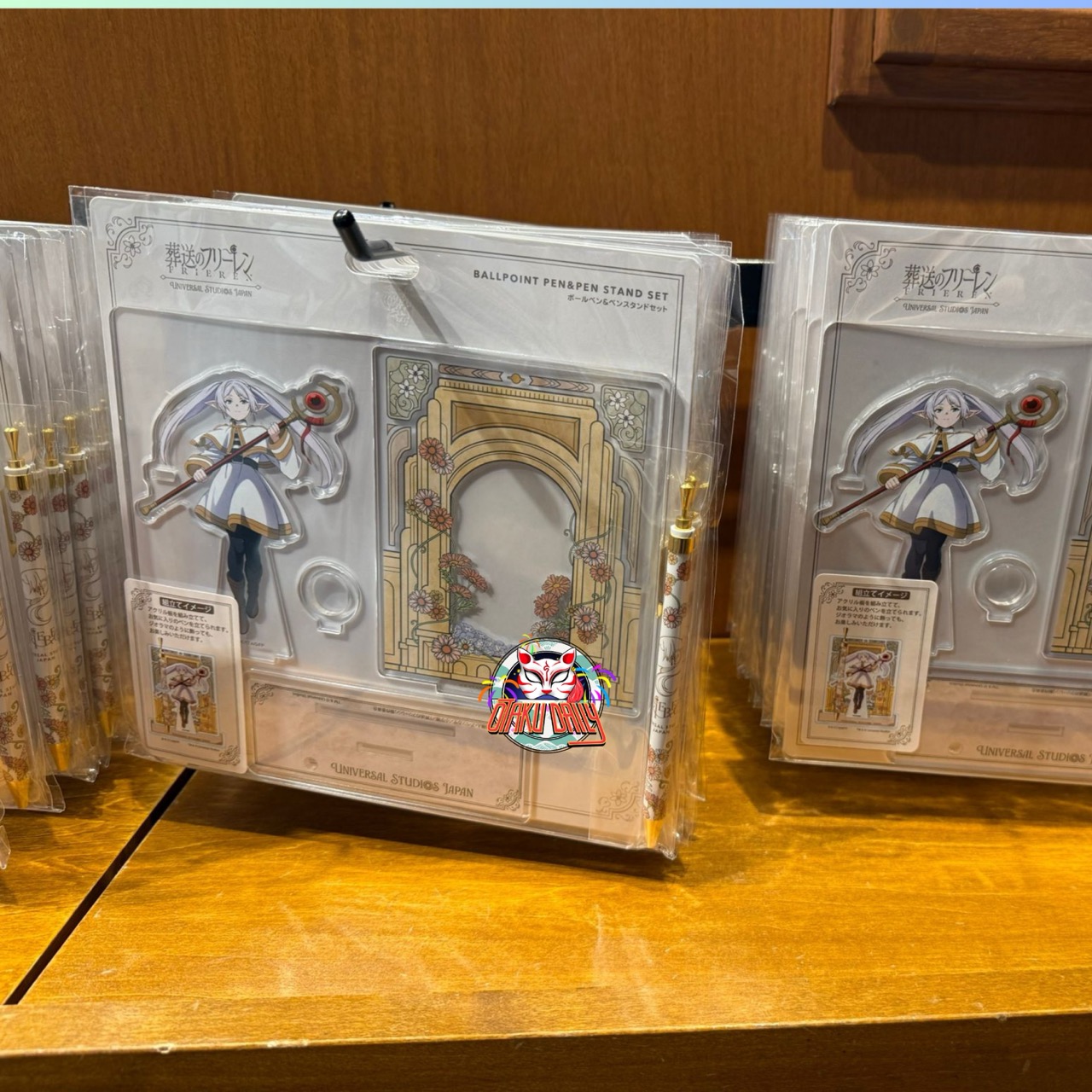 [Pre-order] (Limited) "Frieren: Beyond Journey's End" x Universal Studio Japan - Acrylic pen stand with ballpoint pen - Frieren