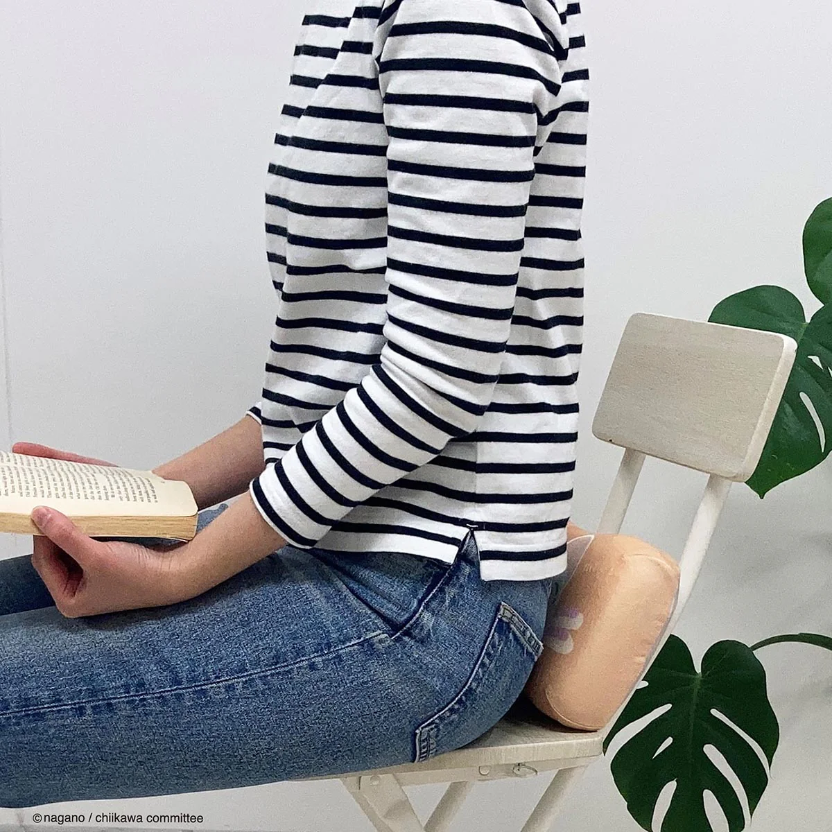 [Pre-order] "Chiikawa" Mini Relax Pillow - Usagi