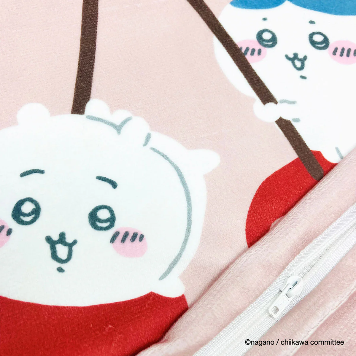 [Pre-order] "Chiikawa" Chiikawa cushion cover - everyone with cherries