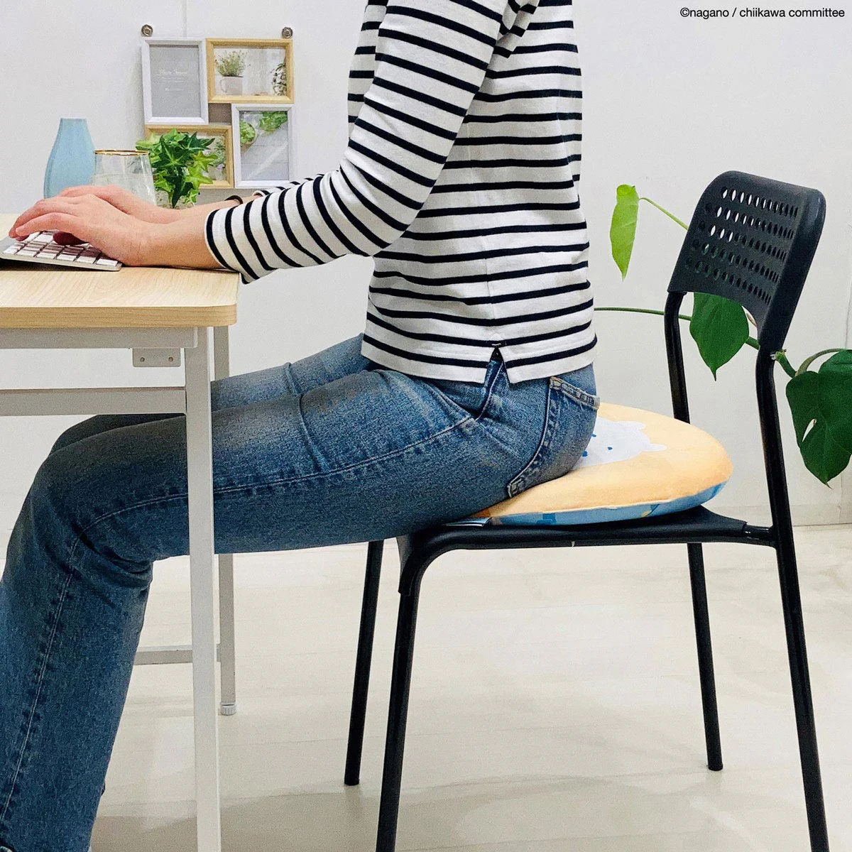 [Pre-order] "Chiikawa" Chiikawa Cooling Seat Cushion - Chiikawa