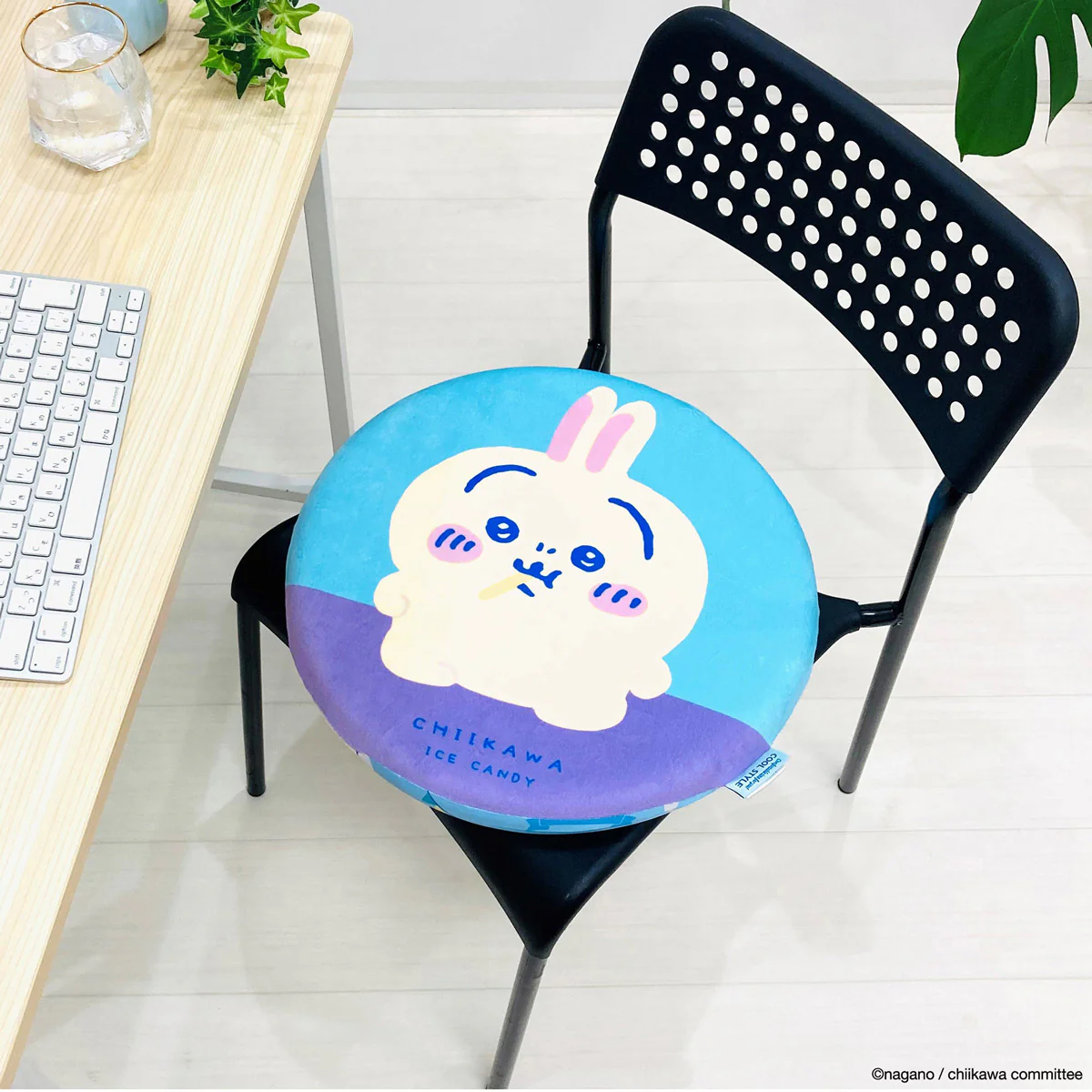 [Pre-order] "Chiikawa" Chiikawa Cooling Seat Cushion - Usagi