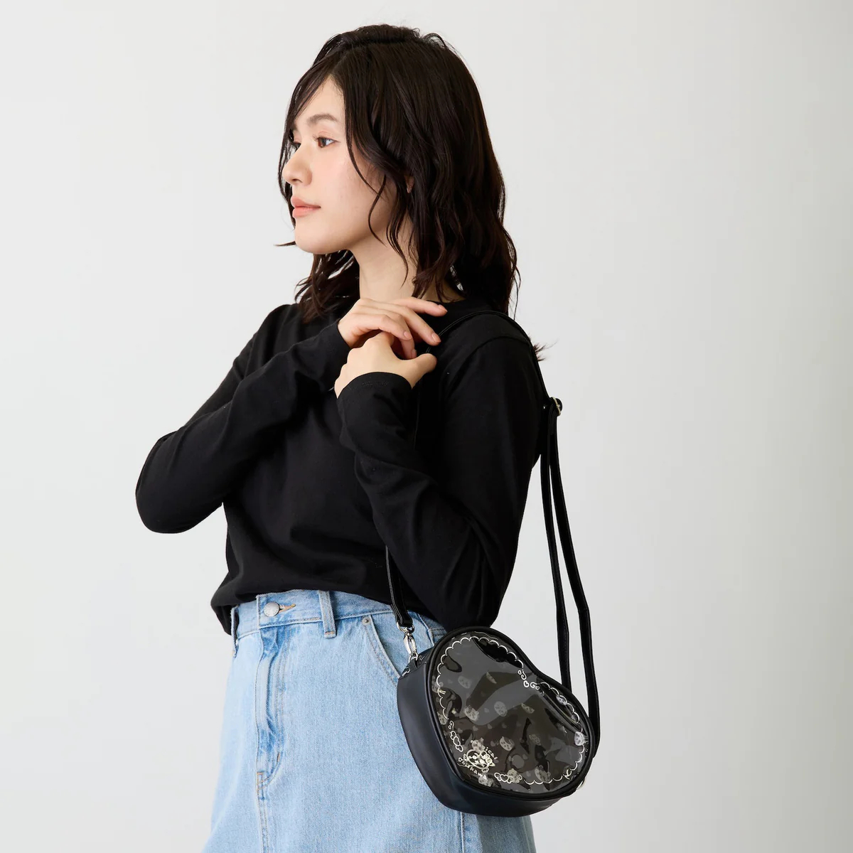 [Pre-order] "Chiikawa" Chiikawa Magical Chiikawa Shoulder Bag, Heart, Black