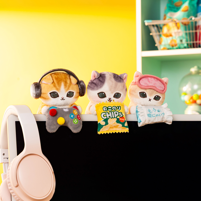 [Pre-order] mofusand A cat watches over you as you hang a plush toy on your desktop (not for gaming?)