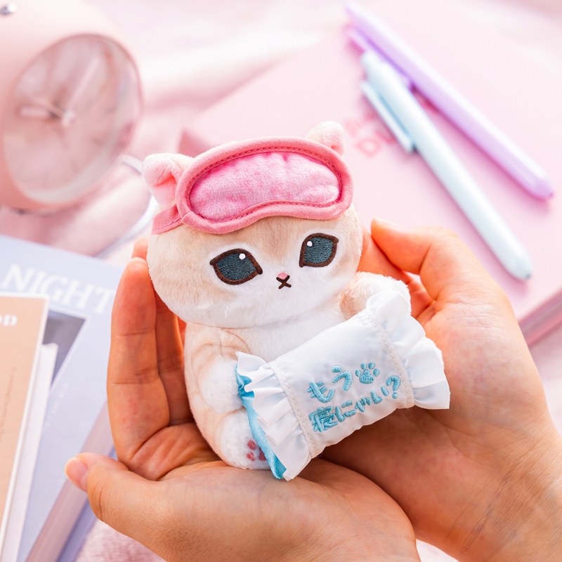 [Pre-order] mofusand A cat watches over you as you hang a plush toy on your desktop (Aren't you going to sleep anymore?)