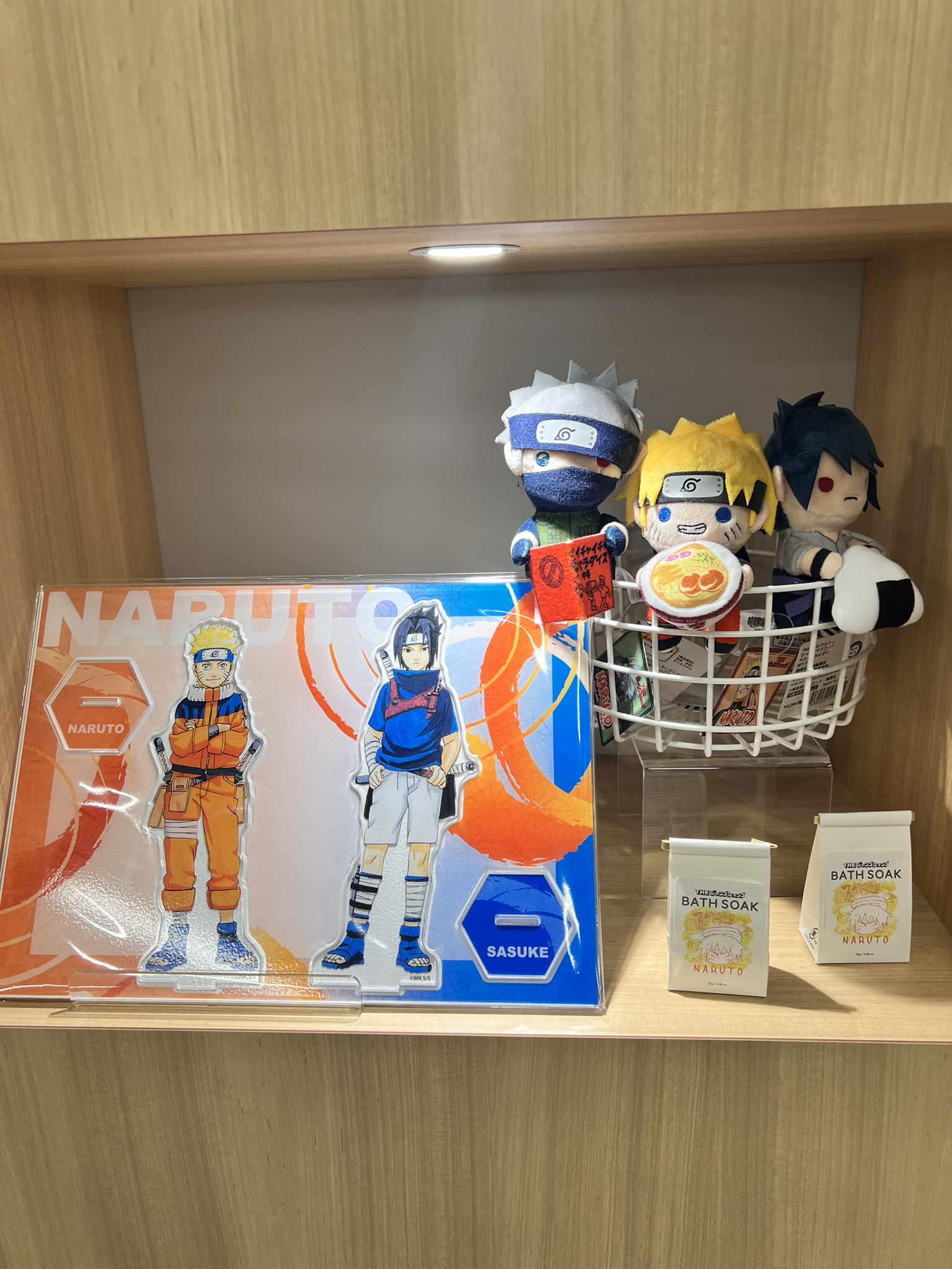 [Pre-order] [Made-to-order] JUMP Store Limited "NARUTO" Acrylic MEGA Figure W Naruto & Sasuke