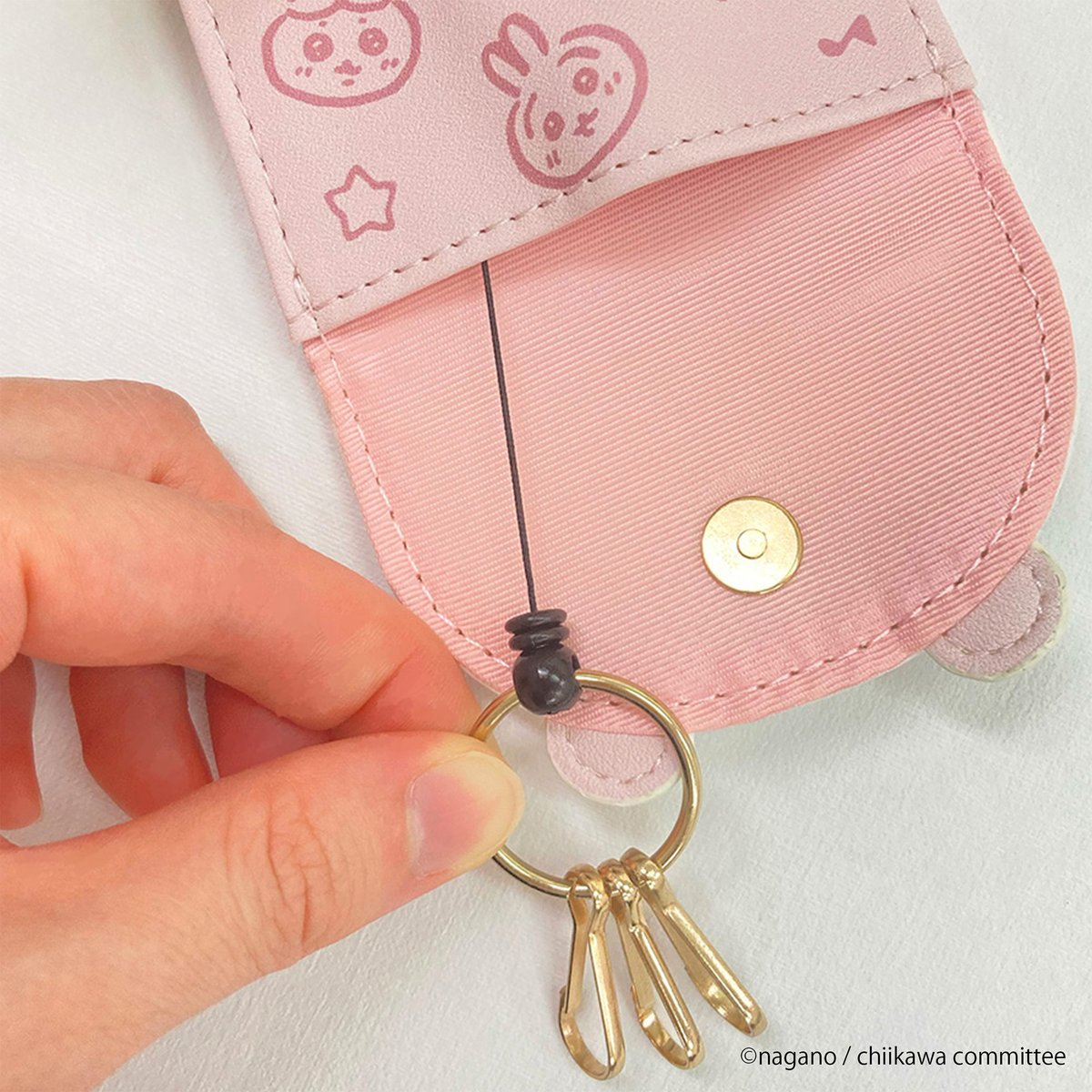 [Pre-order] "Chiikawa " Key case with reel