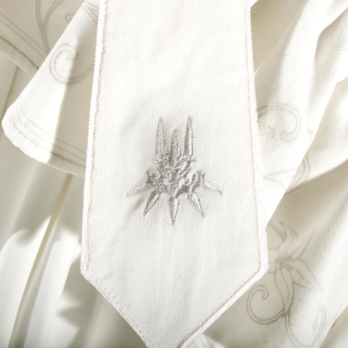 [Pre-order] "NieR:Automata Ver1.1a" x MAYLA - 2B Iconic Skirt - Virtuous White