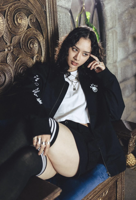 [Pre-order] OMOCAT x holoAdvent Bomber Jacket