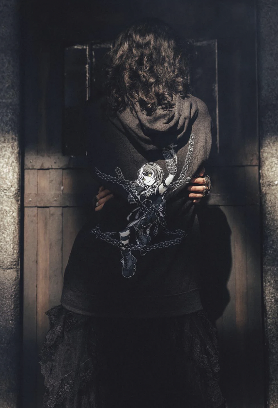 [Pre-order] OMOCAT x holoAdvent Hoodie - Shiori Novella