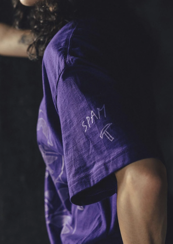 [Pre-order] OMOCAT x holoAdvent SPAM PICKAXE T-shirt 