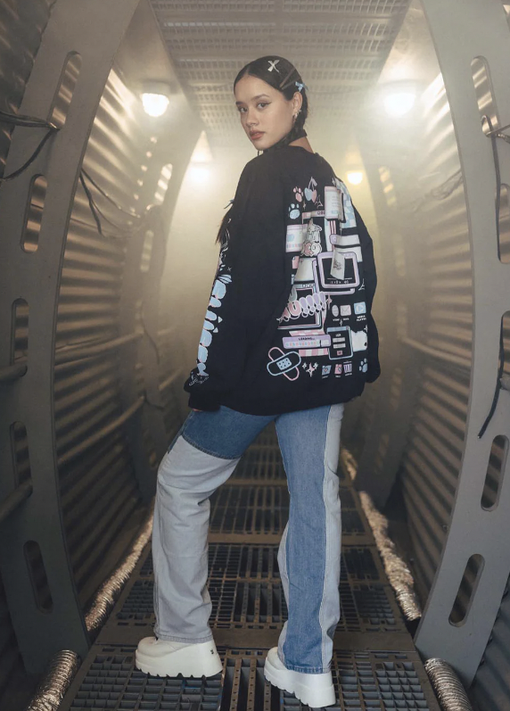 [Pre-order] OMOCAT x holoAdvent FUWAMOCO Sweater