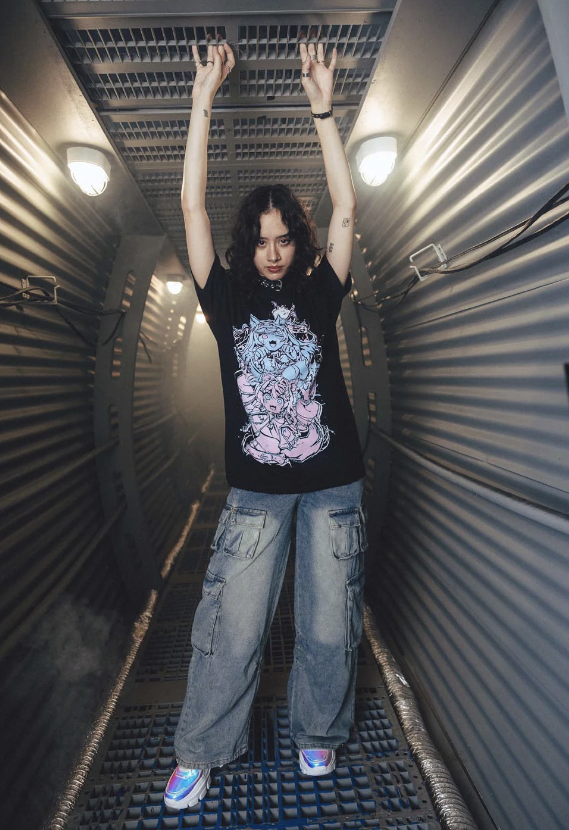 [Pre-order] OMOCAT x holoAdvent BAU BAU!!!! T-shirt 