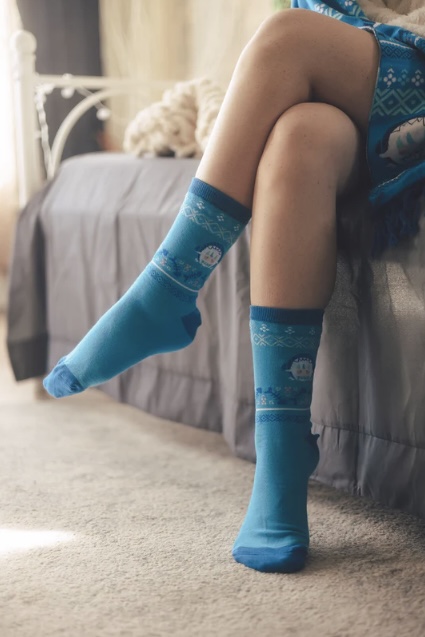 [Pre-order] OMOCAT x hololive English -Myth- Gawr Gura - Knit Socks