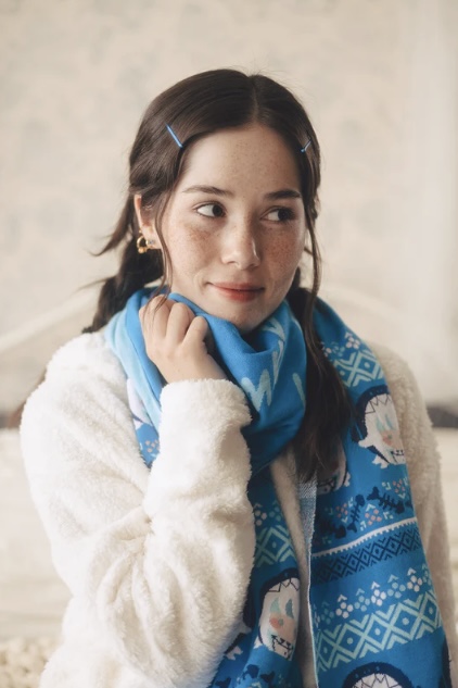 [Pre-order] OMOCAT x hololive English -Myth- Gawr Gura - Knit Scarf