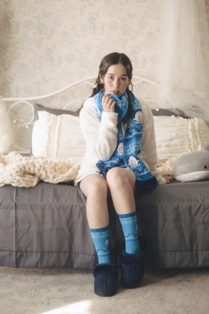 [Pre-order] OMOCAT x hololive English -Myth- Gawr Gura - Knit Scarf