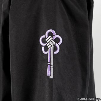 JACKET ©2016 COVER Corp.