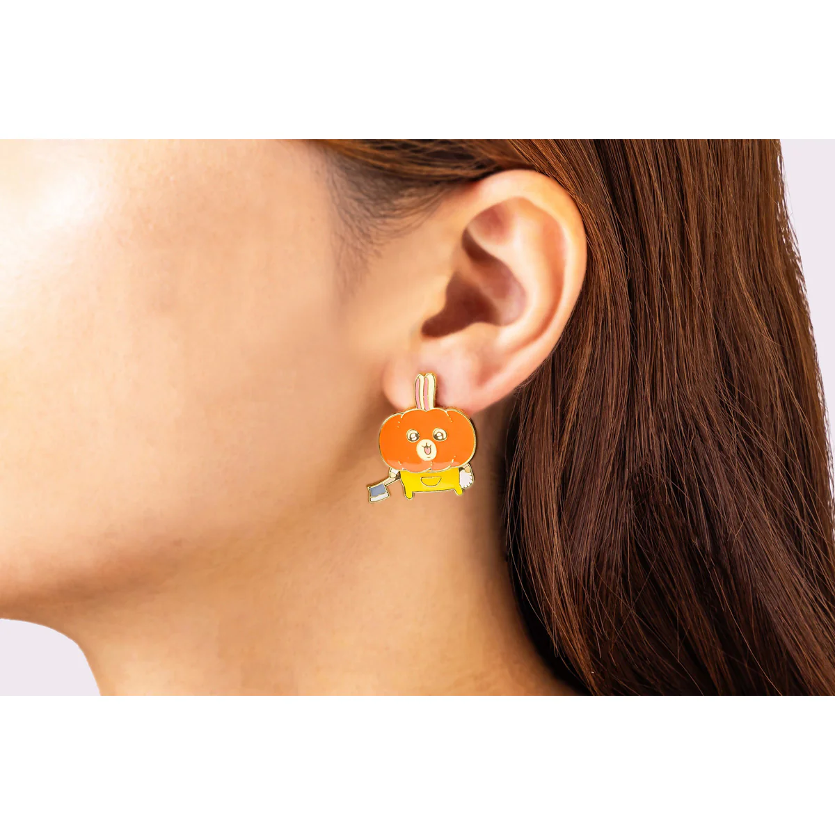 [In stock] "Chiikawa" Swinging  Earrings - Pumpkin Usagi (Pierce)