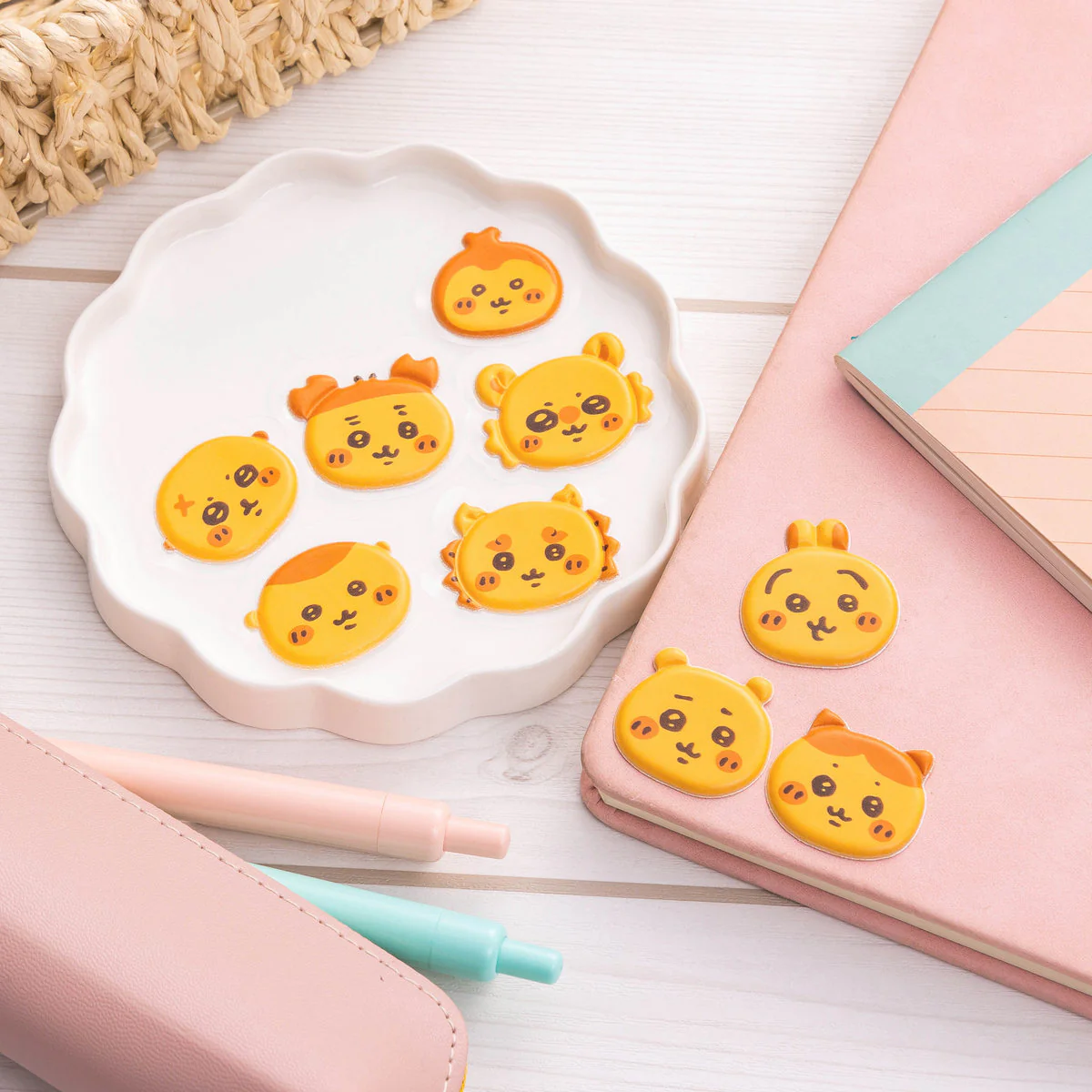 [Pre-order] "Chiikawa" Chiikawa Bakery Mochiri Flake Stickers (Various Breads)