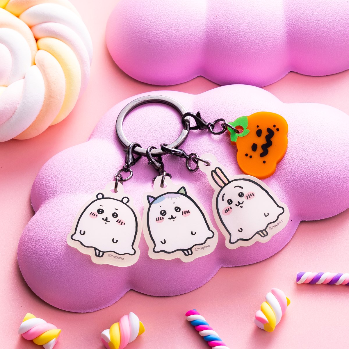 [Pre-order] Chiikawa Chiikawa Park Ghost 3-Link Glow-in-the-Dark Acrylic Charm